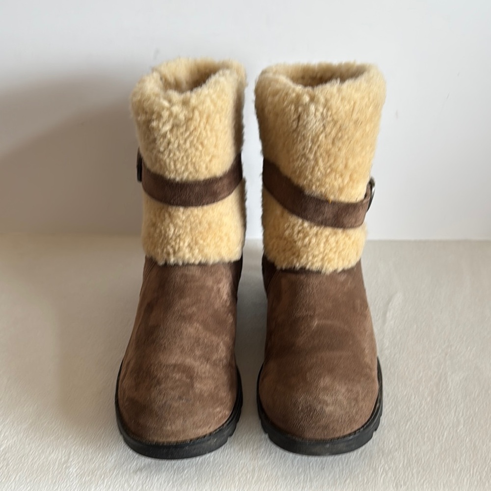 Ugg Suede Boots - Picture 2 of 14